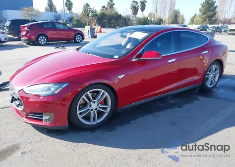 2013 Tesla Model S Performance z USA, uszkodzony, nr VIN 5YJSA1CP4DFP13611